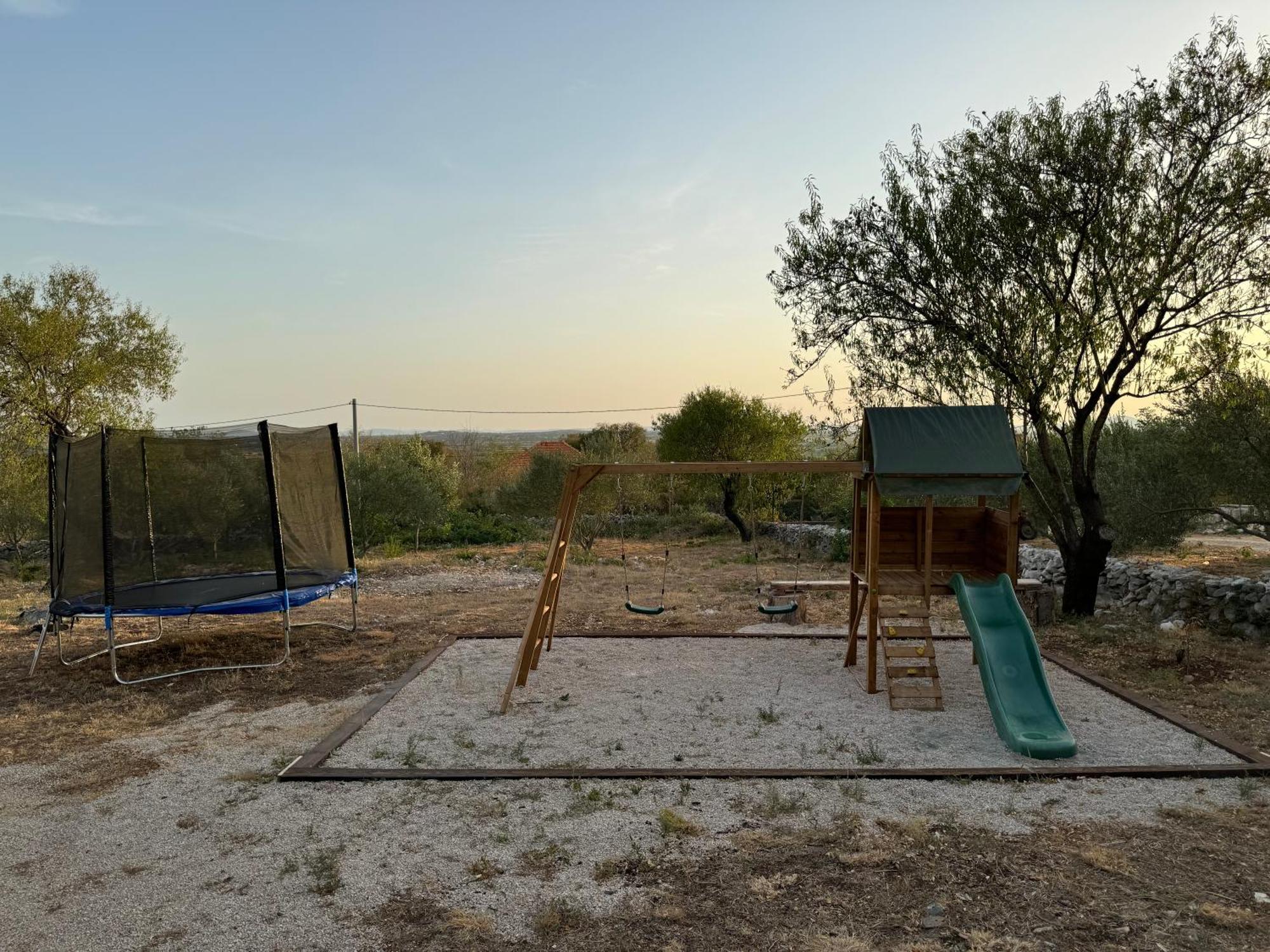 فيلا Relax And Unwind: Family-Friendly House Near Zadar In Zagrad المظهر الخارجي الصورة
